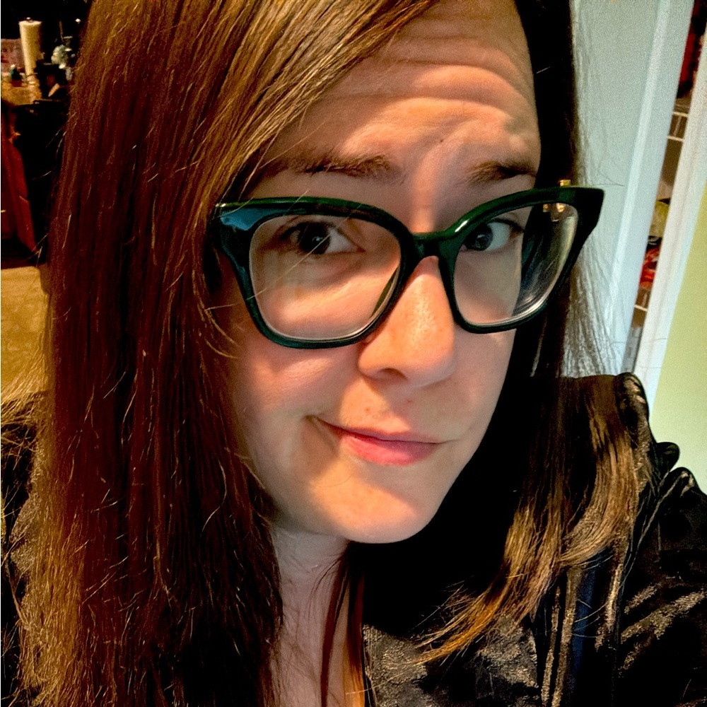Meet your Posher, Nicole